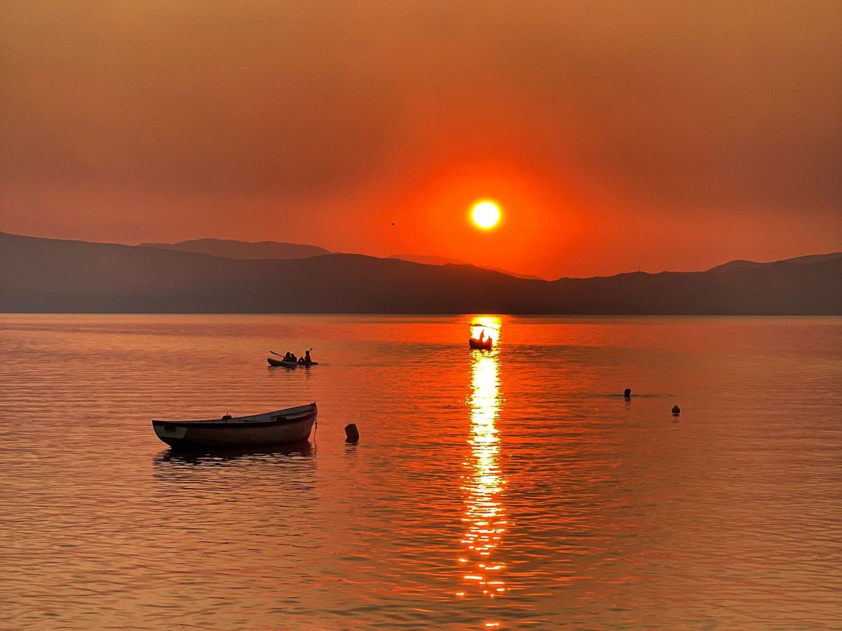 The Use of the World — On Nicolas Bouvier’s Road, Between Maps and Mirages